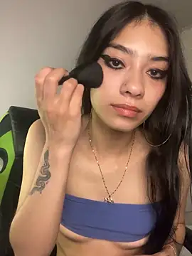 Snapshot of TayylorSexx chatting on February 27, 6:29 am TayylorSexx online show from February 27, 6:29 am