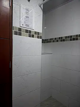 Snapshot of TayylorSexx chatting on October 28, 10:34 pm TayylorSexx online show from October 28, 10:34 pm