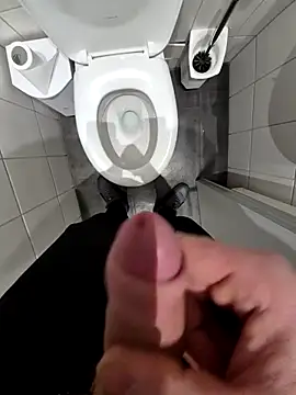 Snapshot of Oli0203@xh chatting on February 5, 9:30 pm Oli0203xh online show from February 5, 9:30 pm