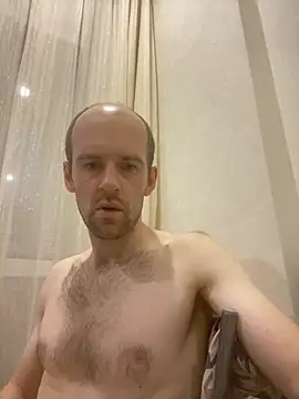 LynnAhNight online show from September 20, 2:56 am