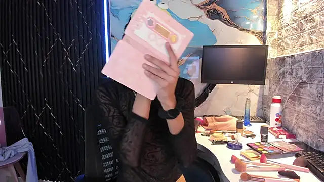 cassidy blossom online show from October 10, 8:08 pm