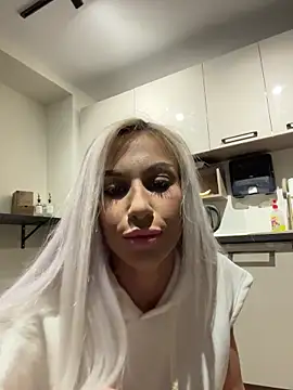 KarlaBart online show from October 7, 8:17 pm