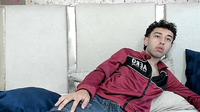 Snapshot of erickblaze_wm chatting on March 4, 1:38 pm erickblaze wm online show from March 4, 1:38 pm