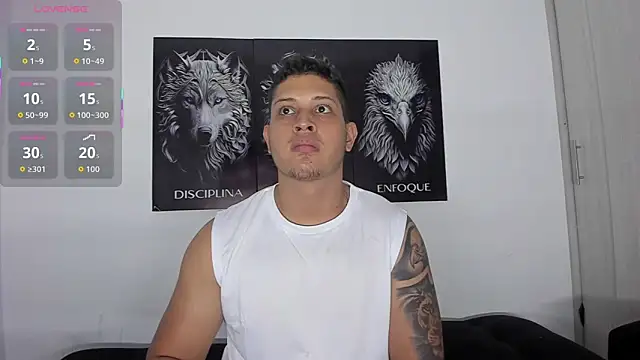 Snapshot of JohanSmith chatting on September 19, 12:12 am JohanSmith online show from September 19, 12:12 am