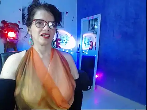 Snapshot of sarasmith3 chatting on February 28, 11:23 pm sarasmith3 online show from February 28, 11:23 pm