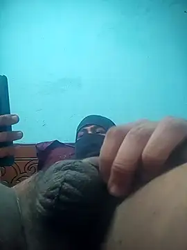 Snapshot of deshiboyz chatting on February 14, 9:34 am deshiboyz online show from February 14, 9:34 am