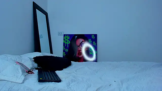 Snapshot of andrea_cherryy chatting on October 29, 1:46 pm andrea cherryy online show from October 29, 1:46 pm