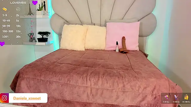 Danielaangelina online show from February 17, 6:10 am