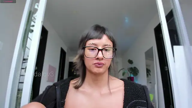 ggor4w33 online show from February 10, 11:25 am