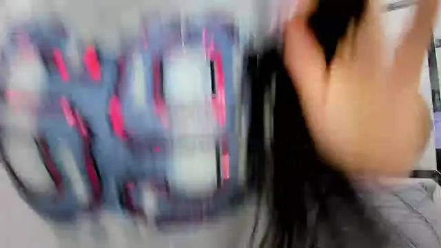 ZoeWan69 online show from May 1, 1:05 pm
