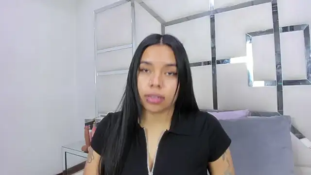ZoeWan69 online show from May 5, 1:41 pm