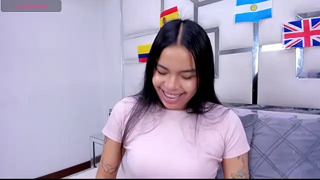 ZoeWan69 online show from June 19, 12:53 pm
