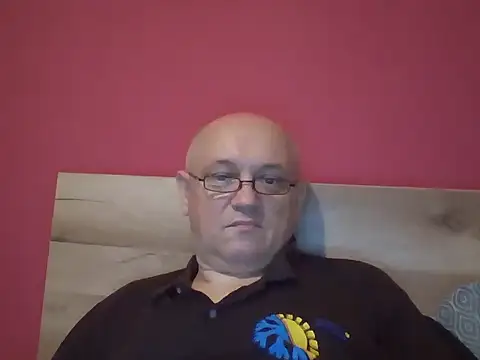 Snapshot of ruplumber chatting on February 4, 10:13 pm ruplumber online show from February 4, 10:13 pm