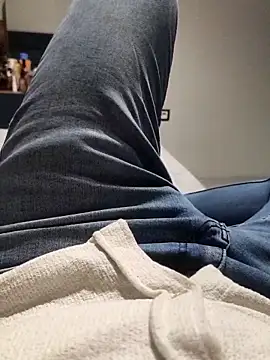 Snapshot of legolasleo chatting on January 16, 12:20 pm legolasleo online show from January 16, 12:20 pm