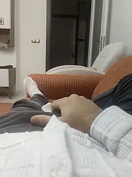 Snapshot of legolasleo chatting on February 3, 3:04 am legolasleo online show from February 3, 3:04 am