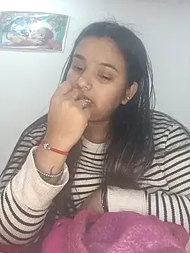 Snapshot of RAYI_01 chatting on February 9, 4:50 pm RAYI 01 online show from February 9, 4:50 pm