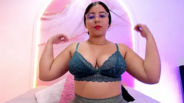 Sofii Lopezz online show from November 6, 11:33 am