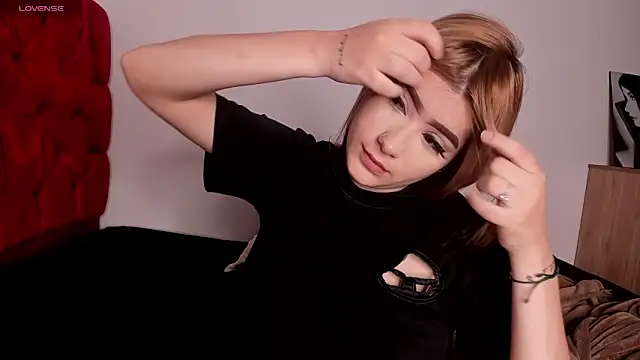 akirahattori online show from March 26, 4:07 am