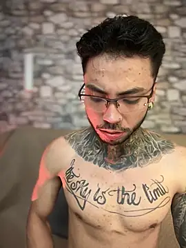 Snapshot of Walker_Thomas1 chatting on March 6, 9:36 am Walker Thomas1 online show from March 6, 9:36 am