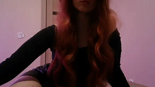  AliceOwen  online show from March 18, 9:32 pm
