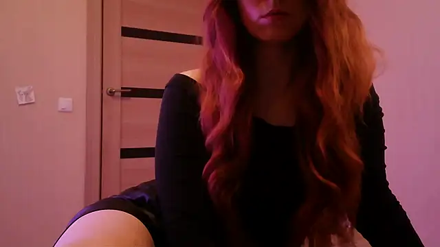  AliceOwen  online show from March 19, 9:27 pm