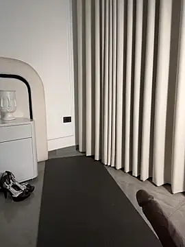 Snapshot of JessyCream chatting on February 5, 1:10 am JessyCream online show from February 5, 1:10 am