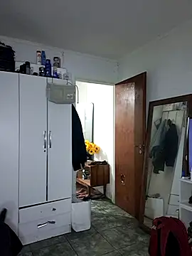 liamlara online show from November 3, 12:24 am