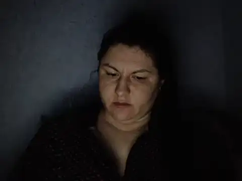 KiraSwee online show from October 3, 6:27 pm