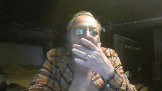Snapshot of mercuryice chatting on February 21, 6:31 pm mercuryice online show from February 21, 6:31 pm
