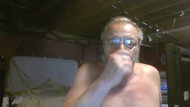 Snapshot of mercuryice chatting on June 12, 2:38 pm mercuryice online show from June 12, 2:38 pm