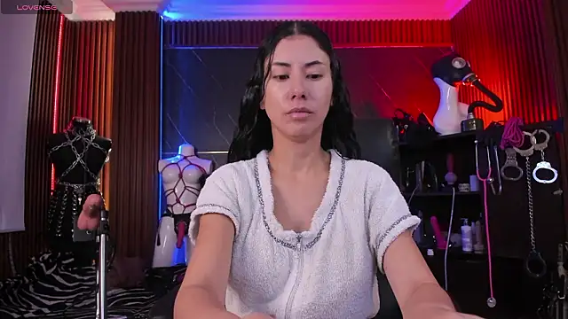 XiaQueen online show from March 4, 11:27 am