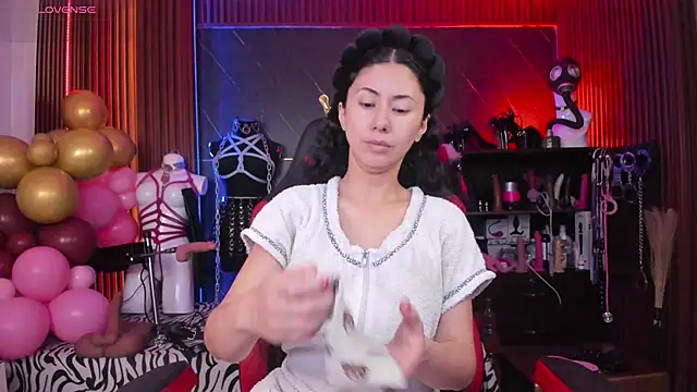 XiaQueen online show from May 25, 11:38 am