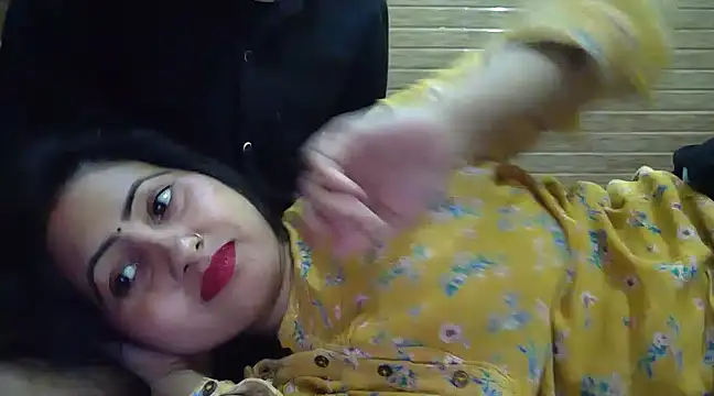 Snapshot of Queen_Couple chatting on February 14, 4:20 pm Queen Couple online show from February 14, 4:20 pm