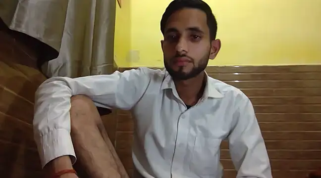 Snapshot of Queen_Couple chatting on February 17, 5:32 pm Queen Couple online show from February 17, 5:32 pm