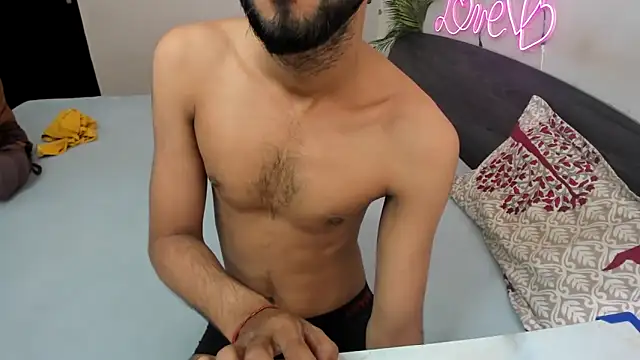 Snapshot of Queen_Couple chatting on September 25, 6:17 am Queen Couple online show from September 25, 6:17 am