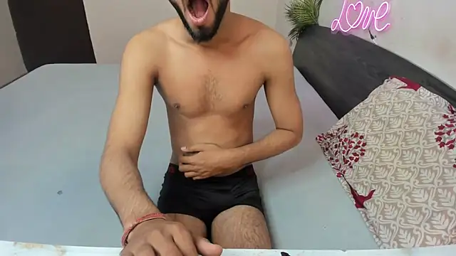 Queen Couple online show from November 18, 5:56 am