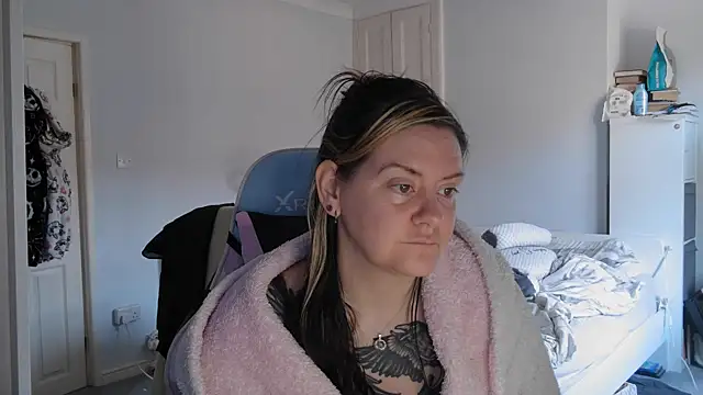 AureliaXOX online show from March 2, 12:11 pm