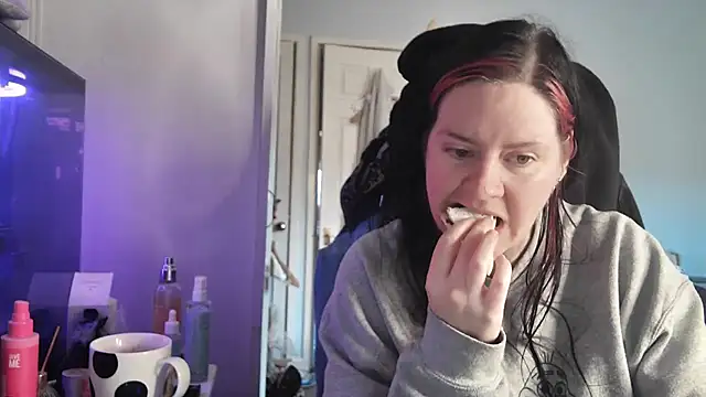 AureliaXOX online show from December 2, 12:32 pm