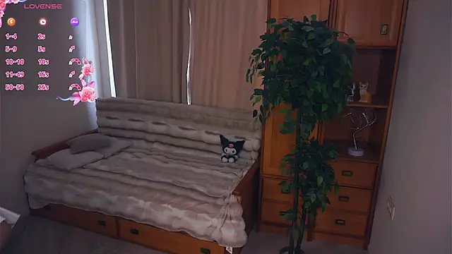 EleneBrach online show from October 3, 7:49 am