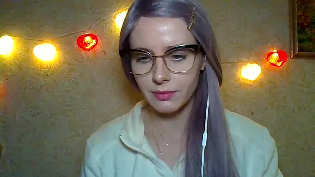 LuminousLady online show from February 14, 4:26 am