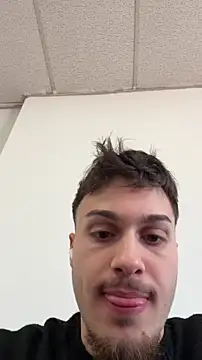 NaplesGuy04 online show from January 14, 10:21 am