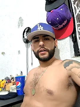 Snapshot of dickman10 chatting on March 14, 4:54 am dickman10 online show from March 14, 4:54 am