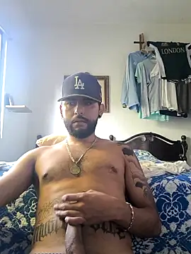 Snapshot of dickman10 chatting on October 28, 10:23 pm dickman10 online show from October 28, 10:23 pm