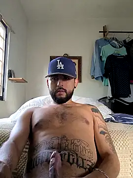 Snapshot of dickman10 chatting on November 29, 10:24 pm dickman10 online show from November 29, 10:24 pm