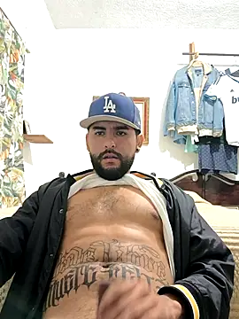 Snapshot of dickman10 chatting on December 2, 4:51 am dickman10 online show from December 2, 4:51 am