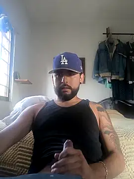 Snapshot of dickman10 chatting on December 15, 10:58 pm dickman10 online show from December 15, 10:58 pm