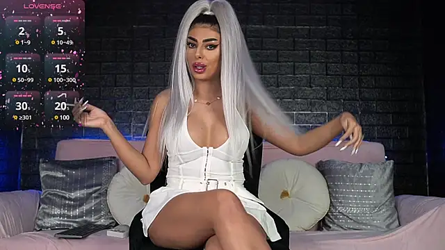 emma goodess  online show from February 13, 7:52 pm