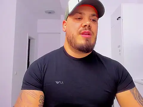 Snapshot of ZackMasterss chatting on October 25, 10:48 pm ZackMasterss online show from October 25, 10:48 pm