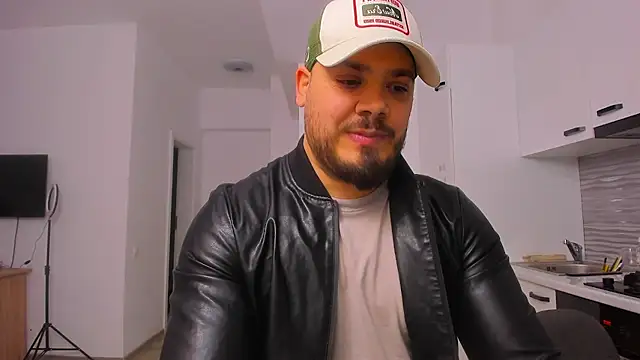 Snapshot of ZackMasterss chatting on December 21, 5:58 am ZackMasterss online show from December 21, 5:58 am