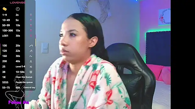 SallyWhitee online show from November 23, 4:01 am